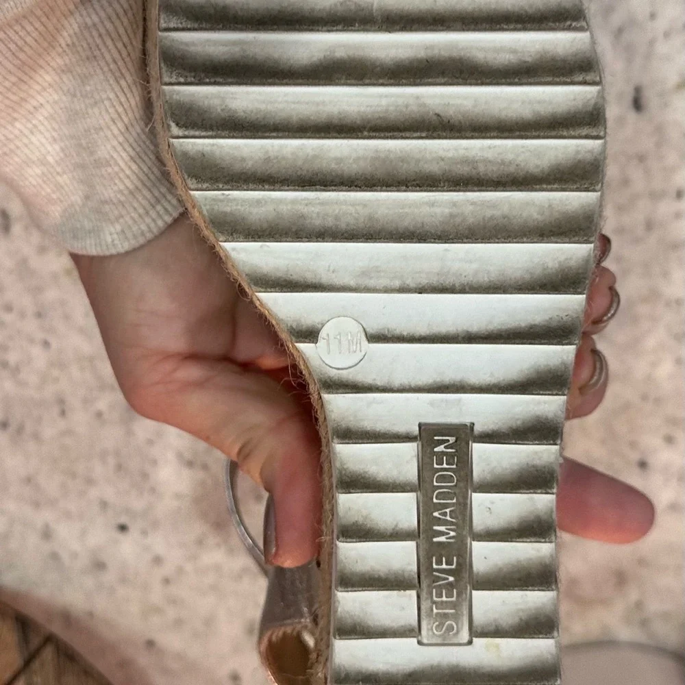 Steve Madden Silver Espadrille Sandals Size 11 - Picture 6 of 7